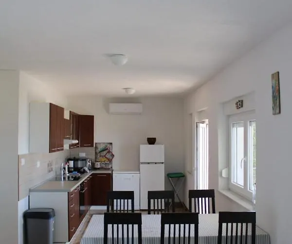 Appartement Ines 2 Novi Vinodolski